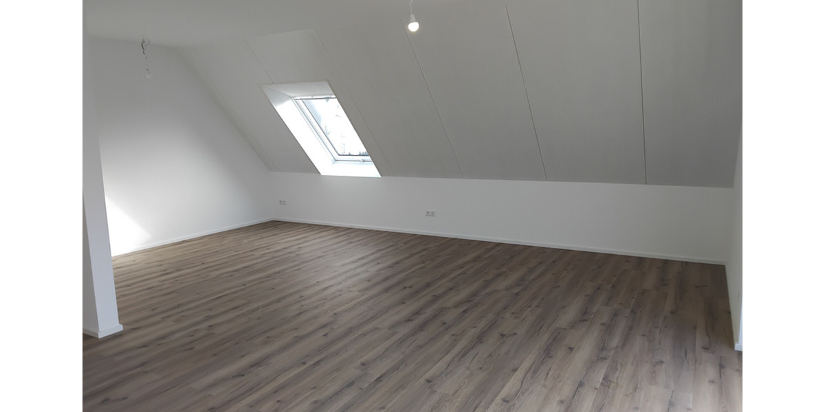 Dachgeschoßwohnung Bad Buchau - 3.5 Zimmer, 93 m&sup2;, 1.120&euro; | Angebot:24864804