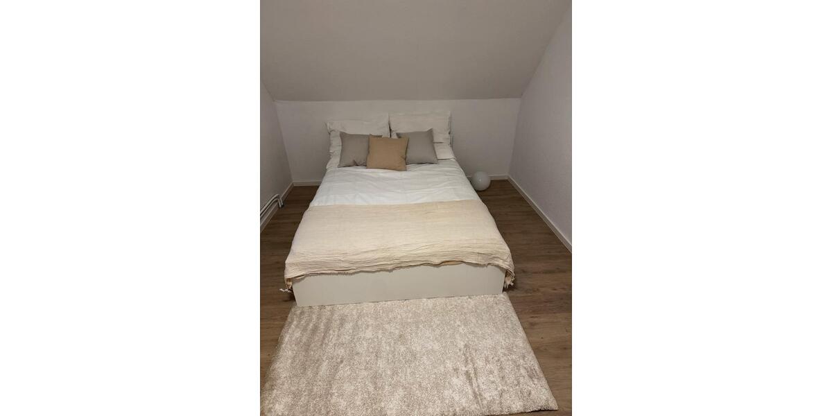 Wohnen auf Zeit Oldenburg Bloherfelde - 9 Zimmer, 18 m&sup2;, 400&euro; | Angebot:26635722