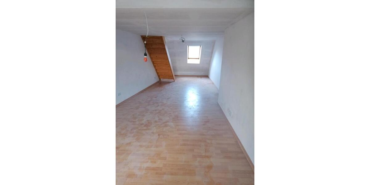 Etagenwohnung Lützen - 1 Zimmer, 76 m&sup2;, 690&euro; | Angebot:25857651