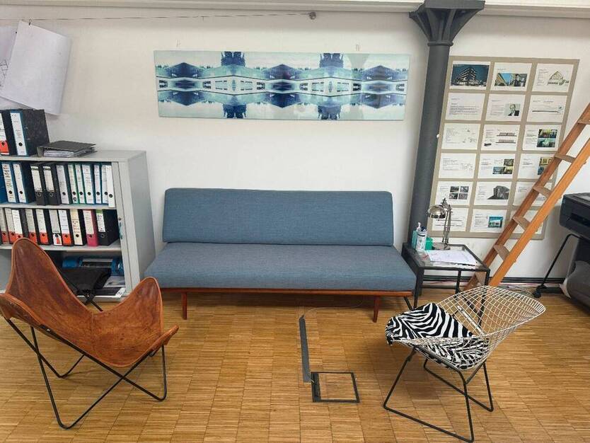 Ein Arbeitsplatz in altem Fabrikgebäude mitten in Berlin-Moabit - All-in-Miete