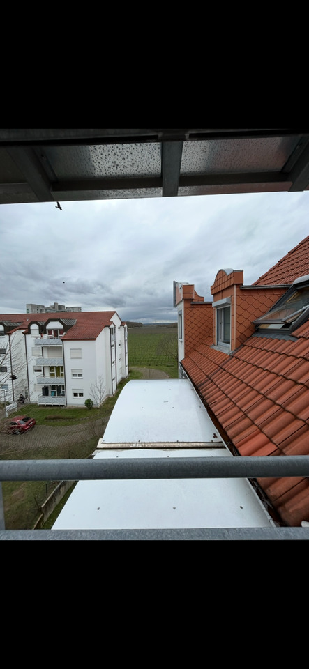 Schöne helle 1 ZKB DG Wohnung in Worms-Herrnsheim am Klinikum zimmer