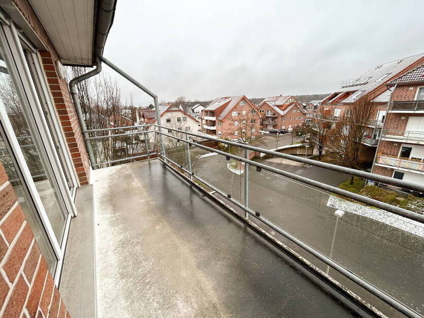 Helle & einladende 2-Zimmer-Maisonette-Wohnung mit Küche und Balkon wartet auf einen neuen Mieter!