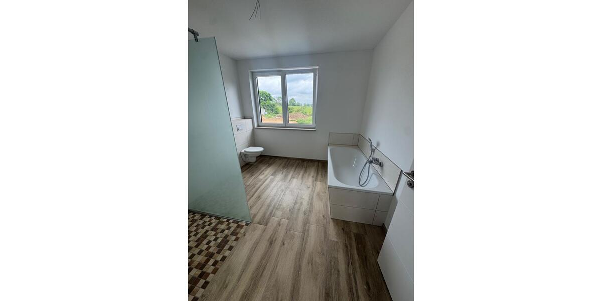 Doppelhaushälfte Sternberg - 4 Zimmer, 129 m&sup2;, 1.380&euro; | Angebot:26251491