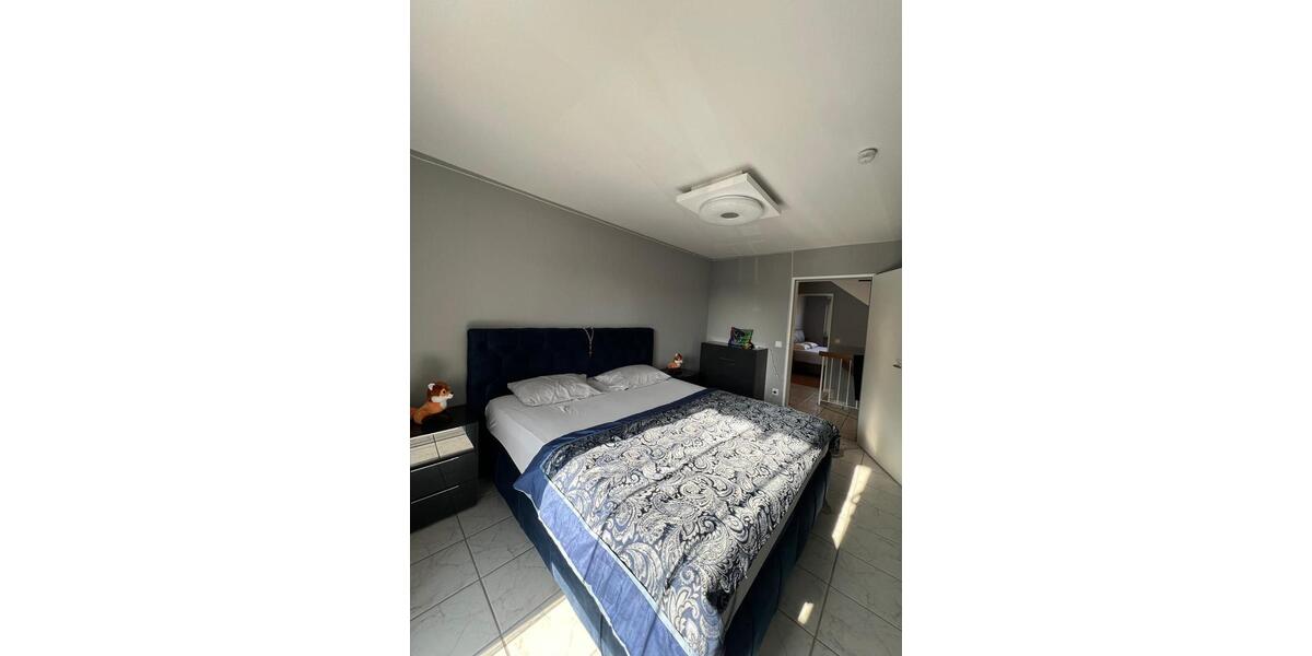 Doppelhaushälfte Weichs - 6 Zimmer, 175 m&sup2;, 2.800&euro; | Angebot:26480772