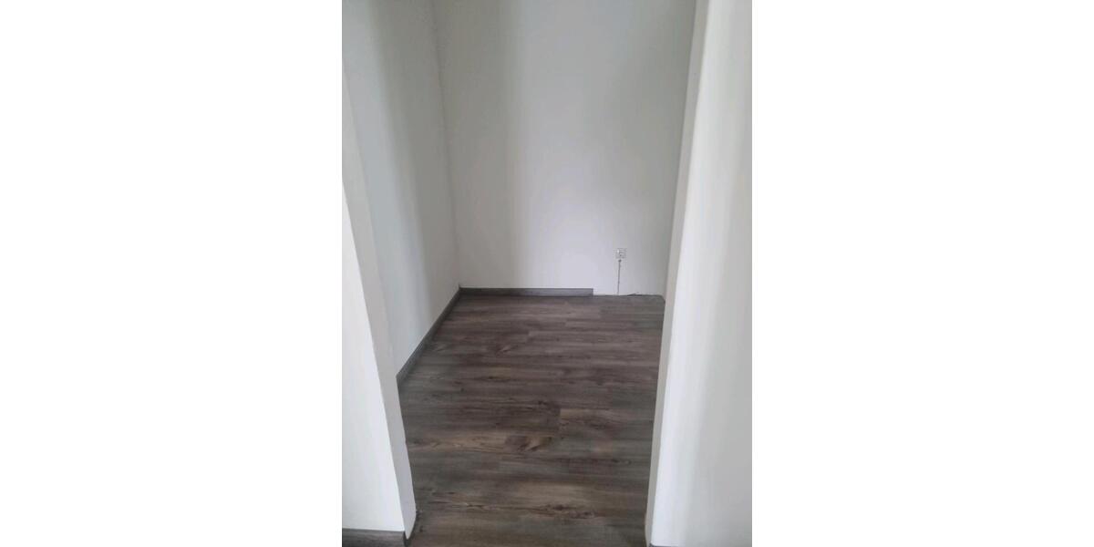 Etagenwohnung Schwarzenbach am Wald - 4 Zimmer, 100 m&sup2;, 595&euro; | Angebot:24784783