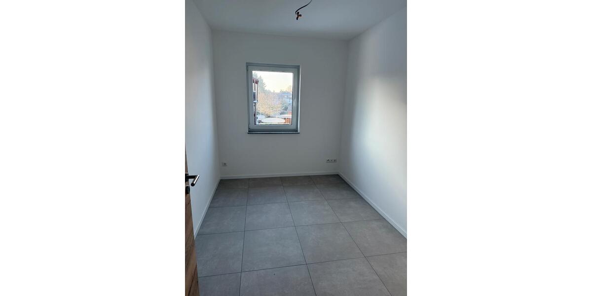 Dachgeschoßwohnung Kassel Bettenhausen - 3 Zimmer, 94 m&sup2;, 1.422&euro; | Angebot:24513827