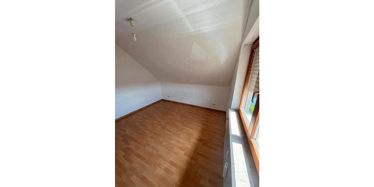 Dachgeschoßwohnung Wittlich - 5 Zimmer, 84 m&sup2;, 700&euro; | Angebot:26567143