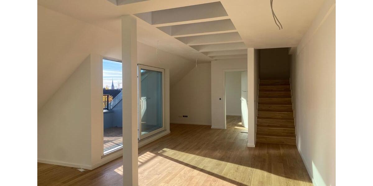 Dachgeschoßwohnung Berlin Mitte - 2.5 Zimmer, 137 m&sup2;, 2.900&euro; | Angebot:24847053
