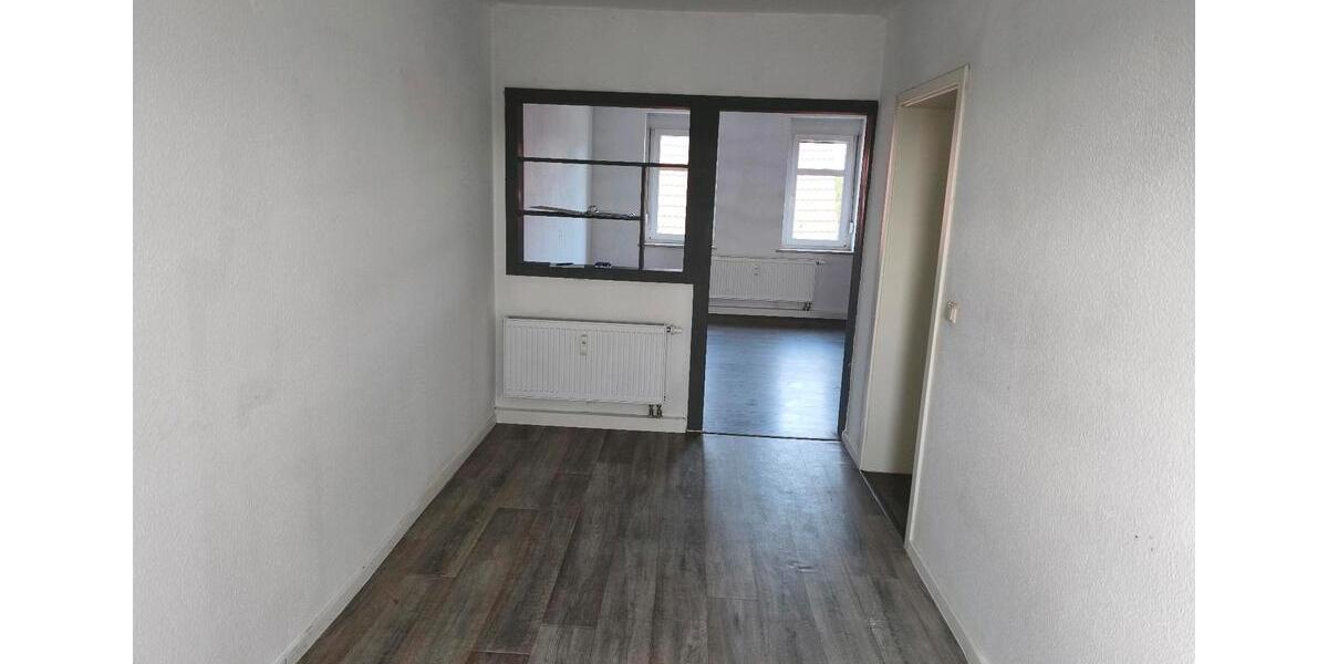 Etagenwohnung Zörbig - 3 Zimmer, 65 m&sup2;, 450&euro; | Angebot:26669911