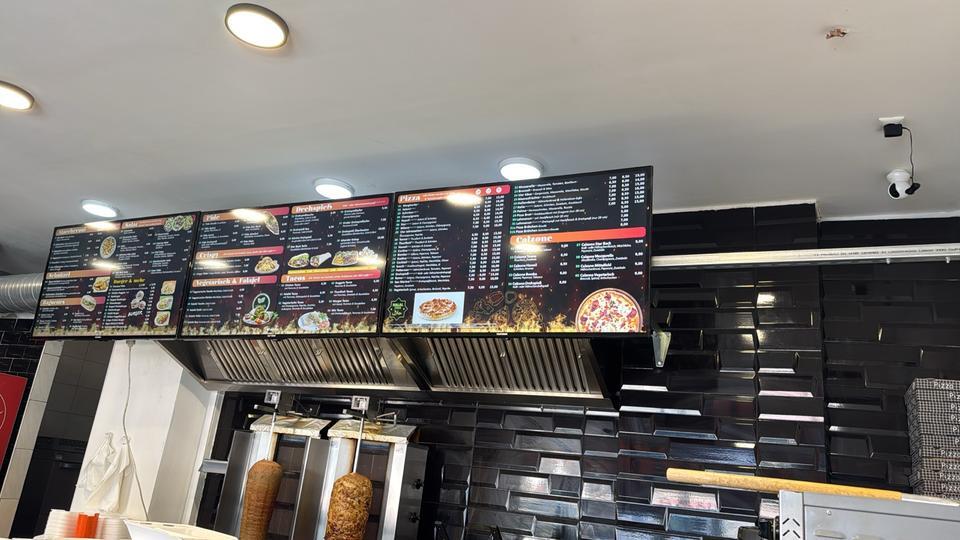 Pizzaria &Döner