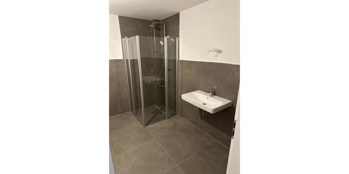 Erdgeschoßwohnung Schortens - 3 Zimmer, 95 m&sup2;, 1.200&euro; | Angebot:24699523