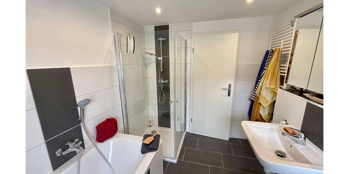 Einfamilienhaus Stegaurach - 8 Zimmer, 184 m&sup2;, 1.450&euro; | Angebot:26289657