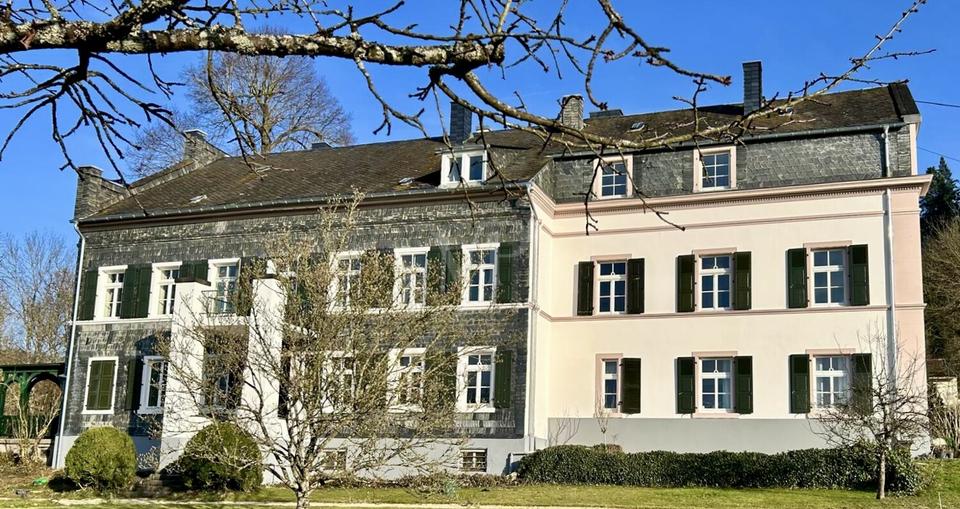 Etagenwohnung Koblenz Arenberg-Immendorf - 4 Zimmer, 145 m&sup2;, 1.395&euro; | Angebot:25384376