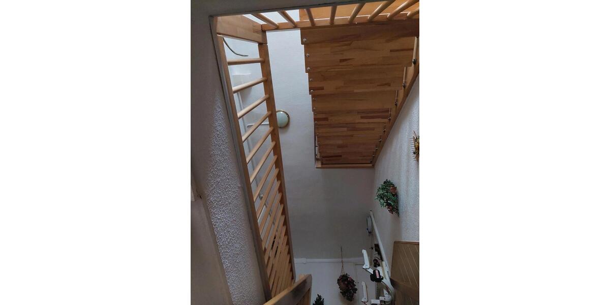 Etagenwohnung Roßwein - 2 Zimmer, 60 m&sup2;, 450&euro; | Angebot:25881003