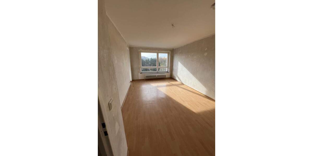 Wohnung mit Loggia und Weitblick ins Grüne. Neunkirchen, Am Wäldchen 6 2 zimmer