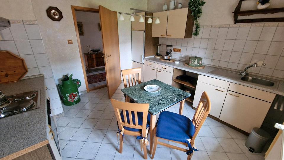 Einfamilienhaus Holzminden - 12 Zimmer, 320 m&sup2;, 2.300&euro; | Angebot:26037589