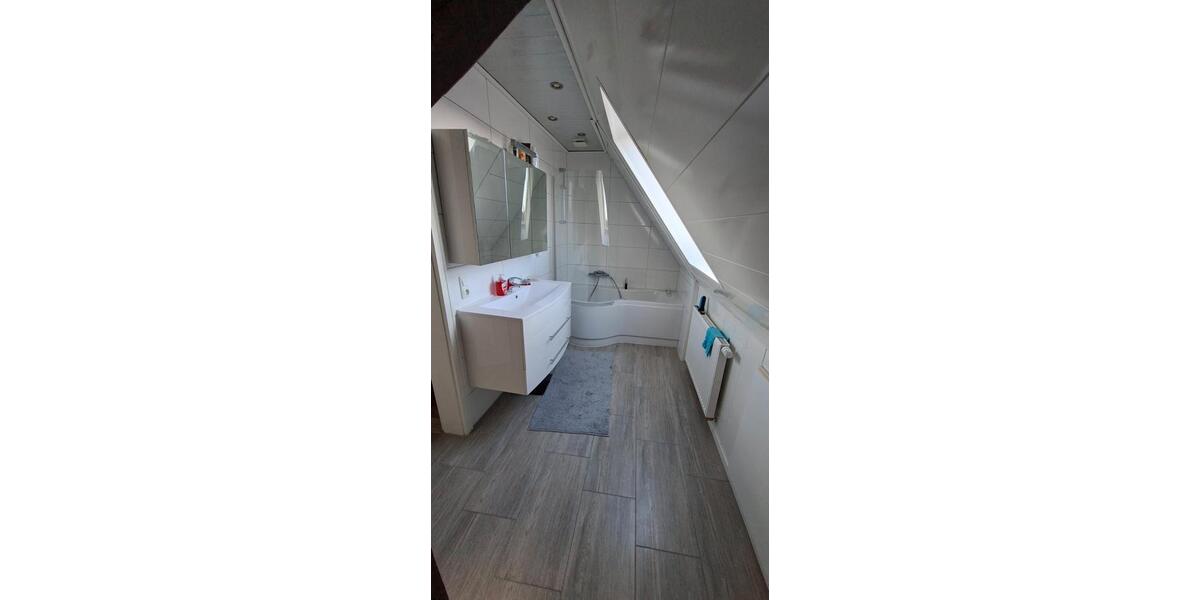 Dachgeschoßwohnung Grabow - 3 Zimmer, 62 m&sup2;, 496&euro; | Angebot:26610914