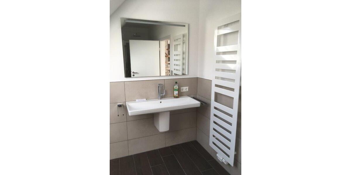 Dachgeschoßwohnung Villingen-Schwenningen Schwenningen - 4.5 Zimmer, 107 m&sup2;, 1.200&euro; | Angebot:26384373