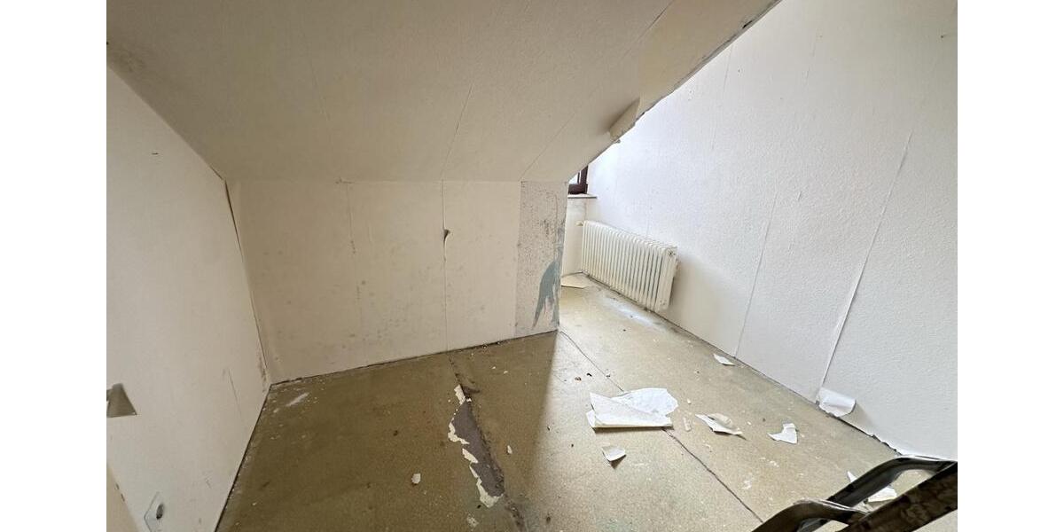 Dachgeschoßwohnung Emden Tholenswehr - 3 Zimmer, 70 m&sup2;, 540&euro; | Angebot:26023671