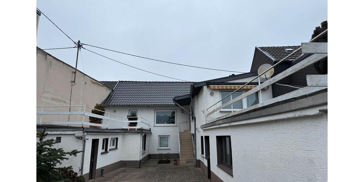 Etagenwohnung Bonn Gielgen - 2 Zimmer, 90 m&sup2;, 1.030&euro; | Angebot:24727005