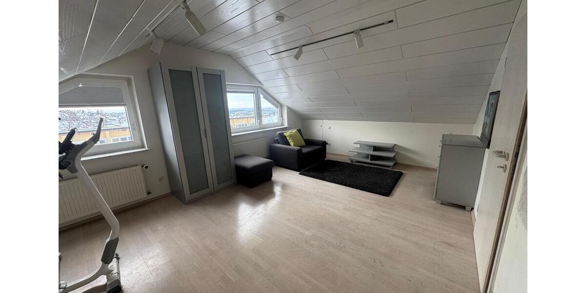 Dachgeschoßwohnung Hanau Groß-Steinheim - 3 Zimmer, 70 m&sup2;, 950&euro; | Angebot:25956833