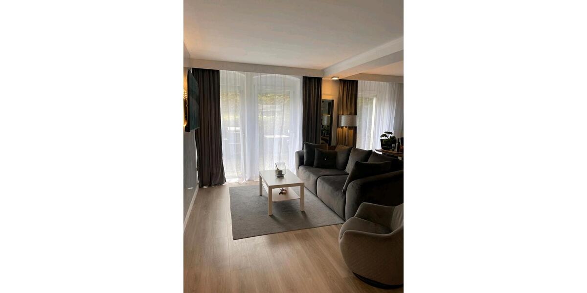 Wohnen auf Zeit Crimmitschau - 3 Zimmer, 80 m&sup2;, 18&euro; | Angebot:22202385