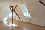 Helle Dachgeschosswohnung sucht neuen Mieter 3 zimmer