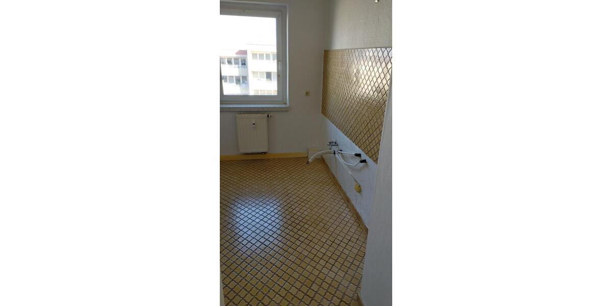 Etagenwohnung Großenhain - 3 Zimmer, 67 m&sup2;, 380&euro; | Angebot:25978788