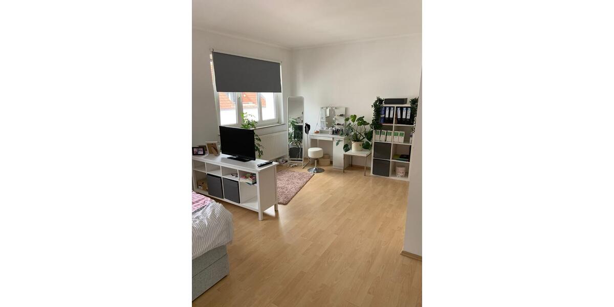 Dachgeschoßwohnung Bielefeld - 3.5 Zimmer, 110 m&sup2;, 1.100&euro; | Angebot:24418428
