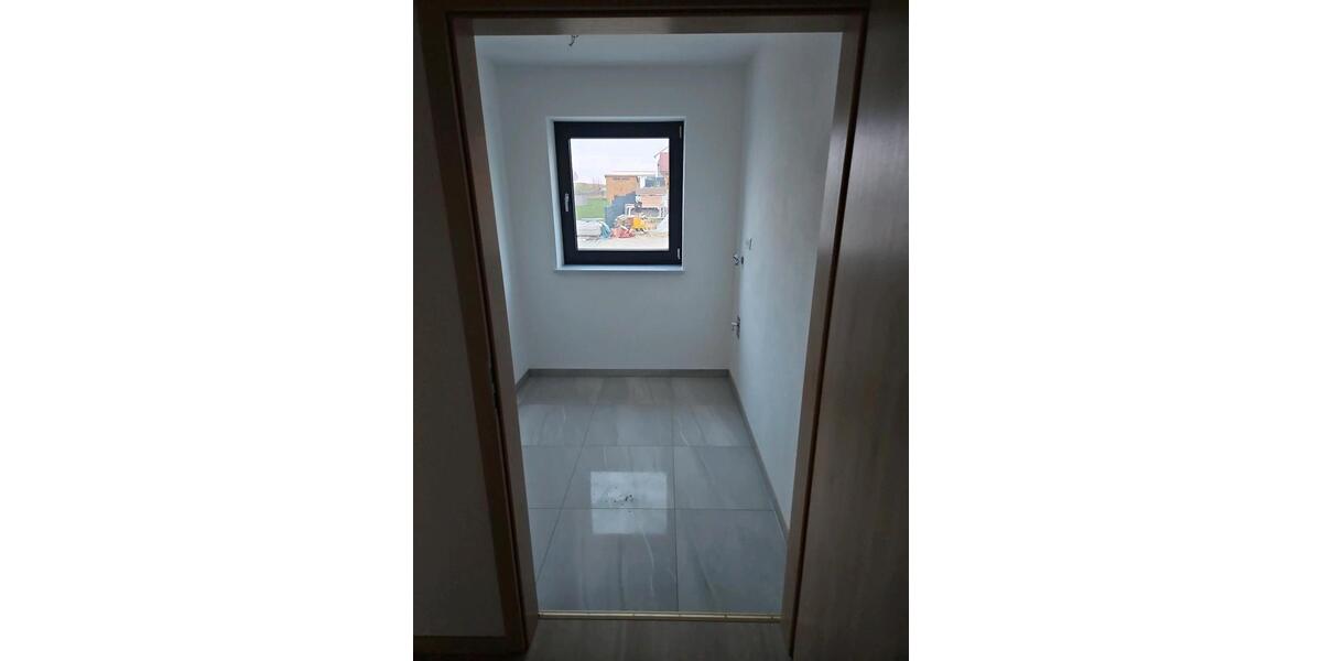 Erdgeschoßwohnung Wallerstein - 4.5 Zimmer, 120 m&sup2;, 1.100&euro; | Angebot:26032310