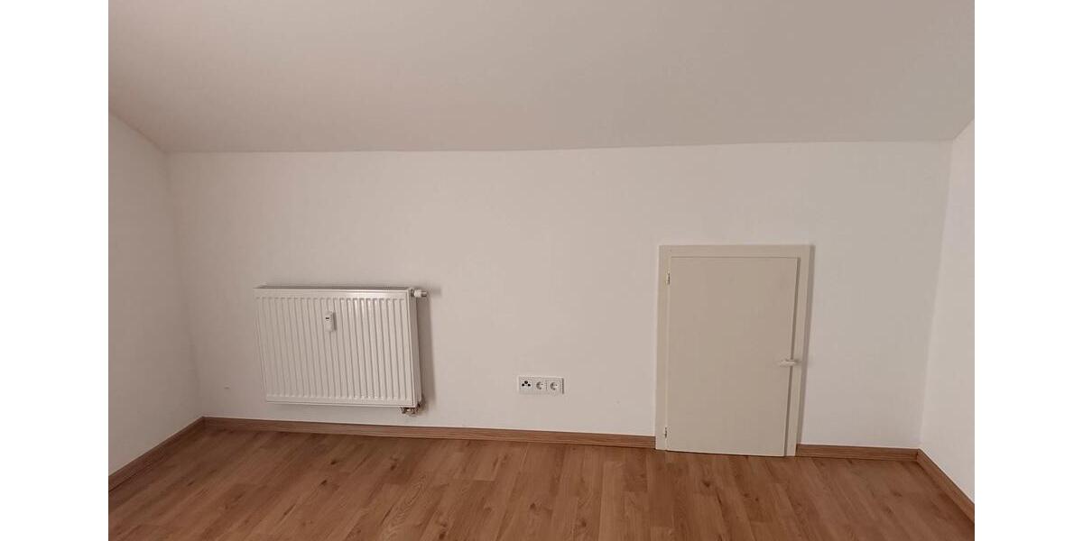 Dachgeschoßwohnung Plettenberg - 1 Zimmer, 60 m&sup2;, 600&euro; | Angebot:24346859