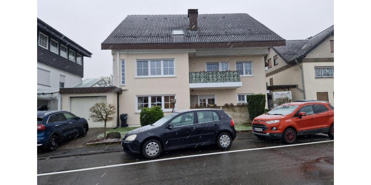 Dachgeschoßwohnung Wiehl - 3 Zimmer, 107 m&sup2;, 920&euro; | Angebot:24560207