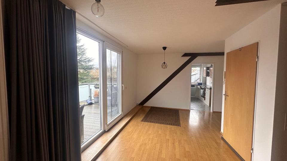 Dachgeschoßwohnung Würselen - 1 Zimmer, 75 m&sup2;, 650&euro; | Angebot:25056432