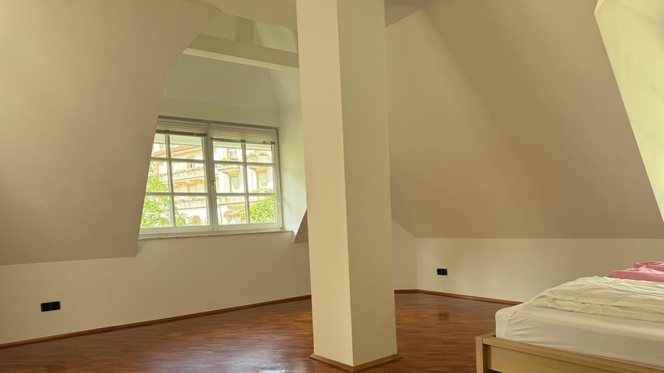 Etagenwohnung Bad Homburg vor der Höhe Gonzenheim - 3 Zimmer, 130 m&sup2;, 2.200&euro; | Angebot:26232519