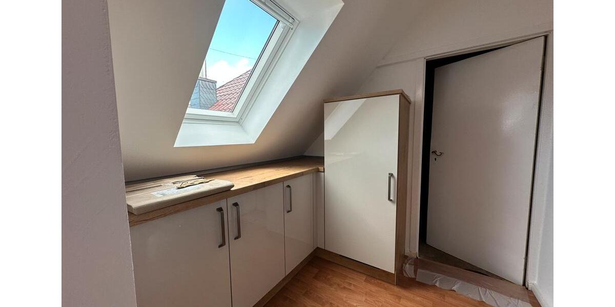 Dachgeschoßwohnung Jever - 3 Zimmer, 75 m&sup2;, 600&euro; | Angebot:25904808