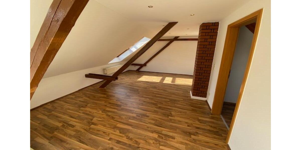 Dachgeschoßwohnung Meißen - 3 Zimmer, 75 m&sup2;, 560&euro; | Angebot:25359833