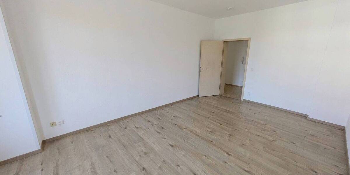 Etagenwohnung Zwickau Pölbitz - 3 Zimmer, 93 m&sup2;, 560&euro; | Angebot:26758903
