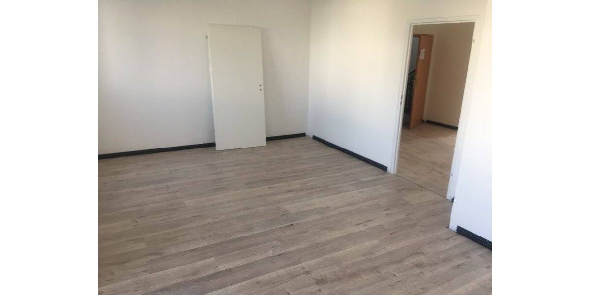 Etagenwohnung Brandenburg an der Havel Hohenstücken - 6 Zimmer, 123 m&sup2;, 860&euro; | Angebot:26064541