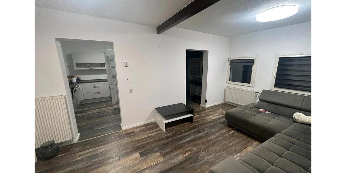 Helle 4-Zimmer-Wohnung auf 3 Etagen - ca. 80m², eigener Eingang 4 zimmer