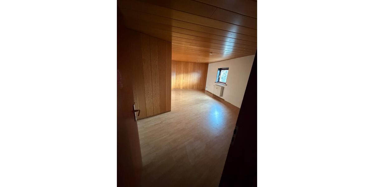 Etagenwohnung Kulmbach Blaich - 2 Zimmer, 90 m&sup2;, 1.100&euro; | Angebot:25992281