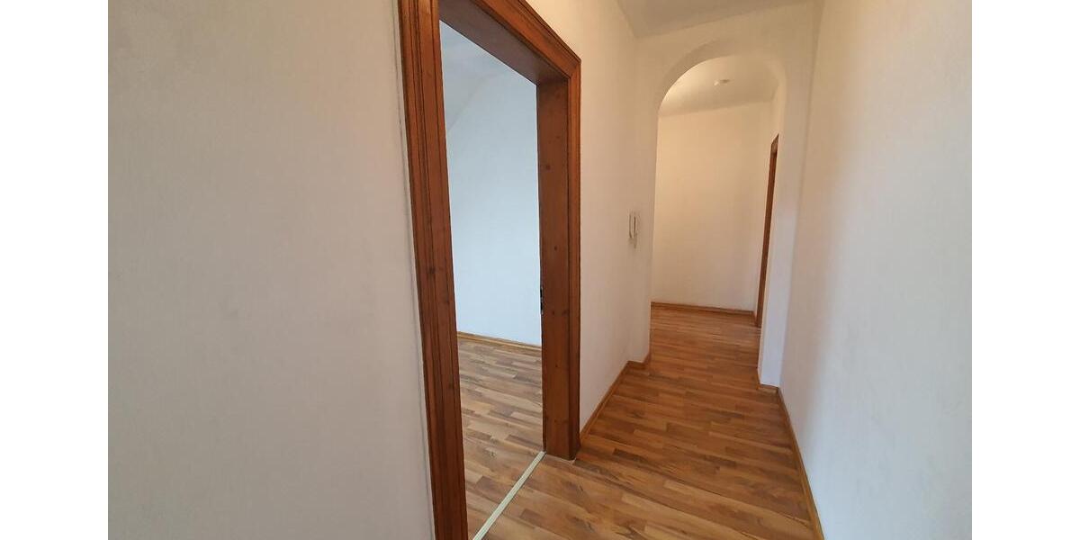 Dachgeschoßwohnung Duisburg Mittelmeiderich - 3 Zimmer, 95 m&sup2;, 700&euro; | Angebot:26699614