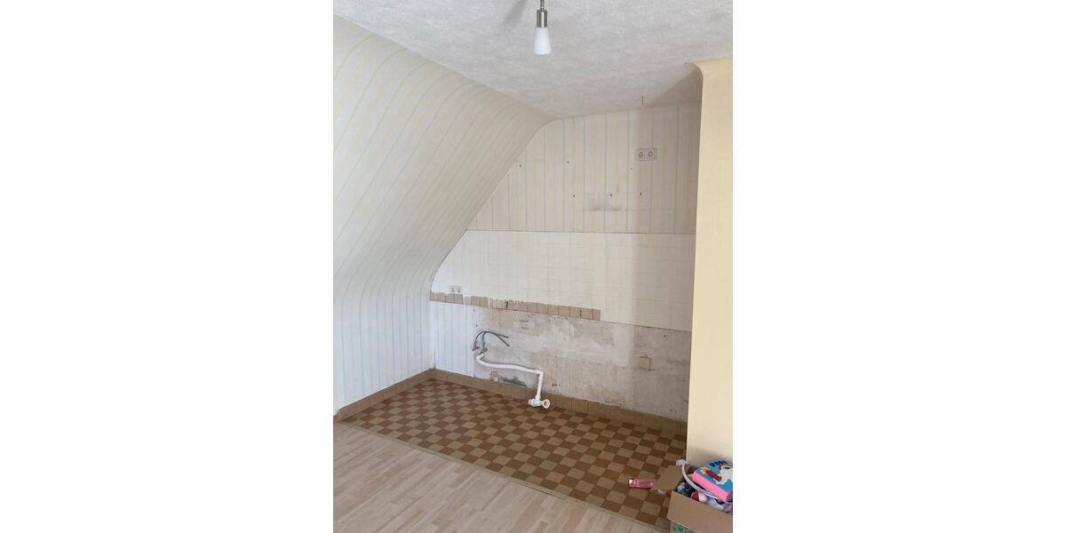 Dachgeschoßwohnung Spiesen-Elversberg Elversberg - 2 Zimmer, 60 m&sup2;, 450&euro; | Angebot:25294835