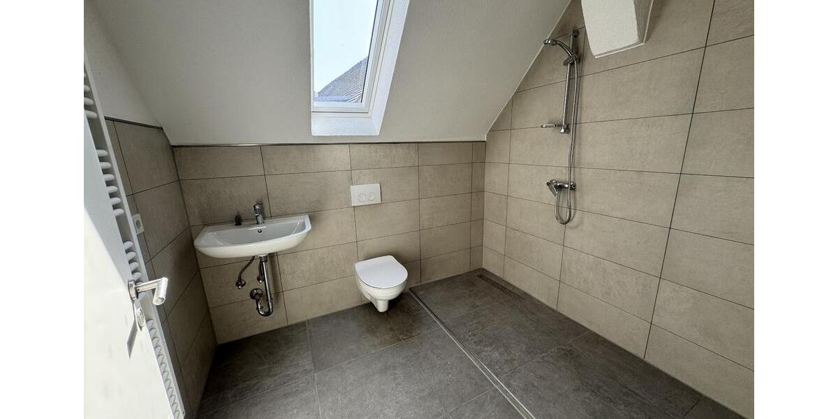 Dachgeschoßwohnung Homberg (Ohm) - 4 Zimmer, 117 m&sup2;, 1.100&euro; | Angebot:24878845