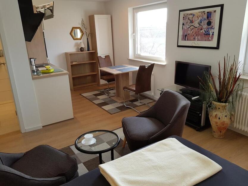 EinZimmerapartment (EBK, D, WC) KurzzeitmieterWochenendpendler