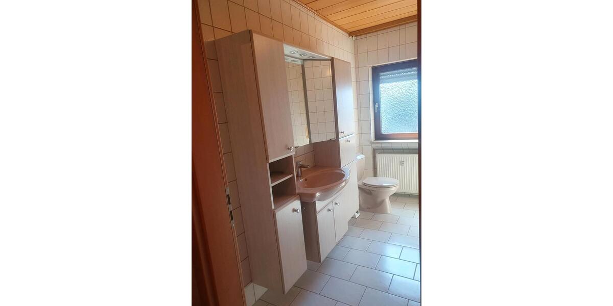 Erdgeschoßwohnung Florstadt - 5 Zimmer, 122 m&sup2;, 1.200&euro; | Angebot:26533069