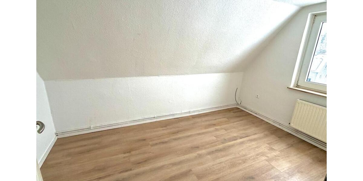 Dachgeschoßwohnung Einbeck - 3 Zimmer, 55 m&sup2;, 495&euro; | Angebot:24975128