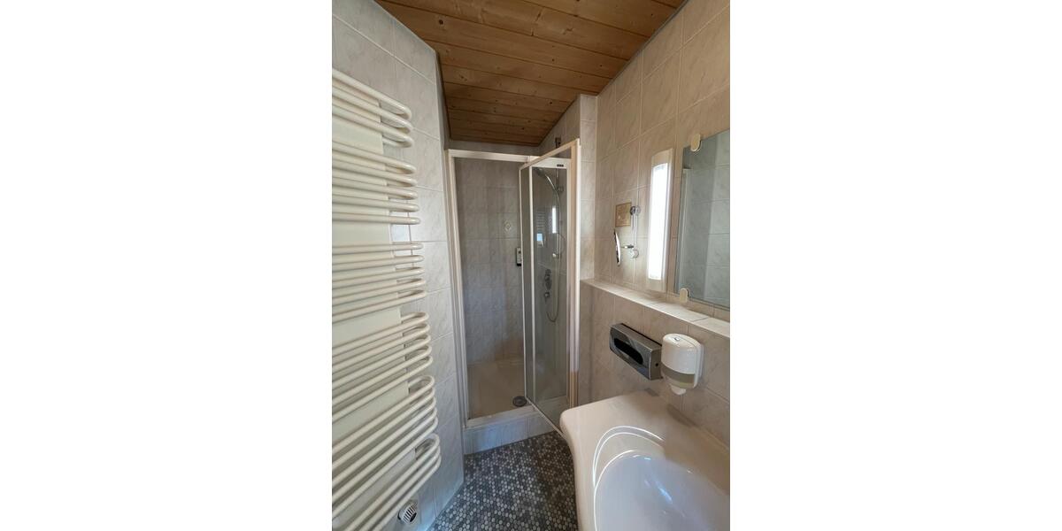 Wohnen auf Zeit Großbottwar - 10 Zimmer, 11 m&sup2;, 550&euro; | Angebot:24535157