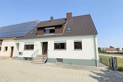 Wohnung Möttingen - 4 Zimmer, 100 m&sup2;, 950&euro; | Angebot:27144328
