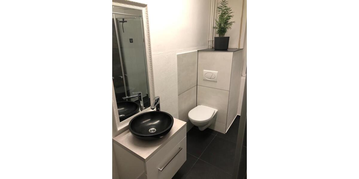 Wohnen auf Zeit Neu-Ulm Ludwigsfeld - 14 Zimmer, 250 m&sup2;, 15&euro; | Angebot:26014536