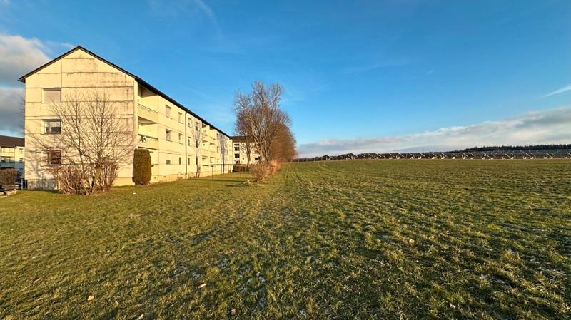 2. OG 4 Zimmer mit Balkon ab Dezember (frisch saniert) 4 zimmer